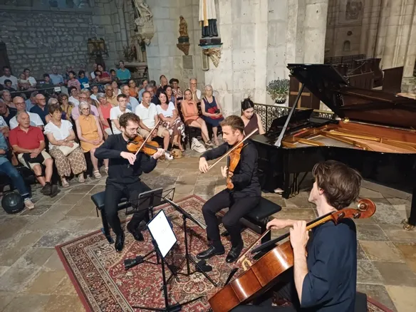 Ébreuil : concert des lauréats de la Fondation Gautier Capuçon à l'abbatiale Saint-Léger