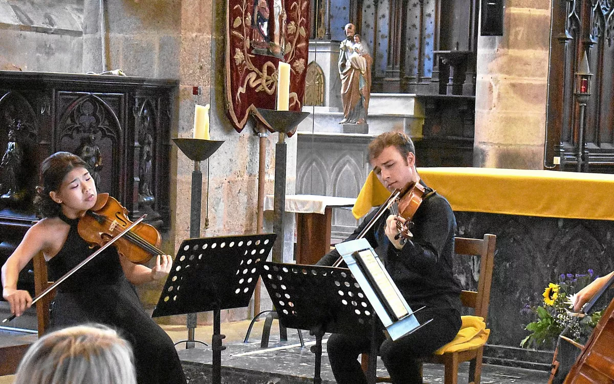 À l’église du Conquet, 200 personnes réunies pour applaudir le concert de trois lauréats 2025 de la Fondation Gautier Capuçon